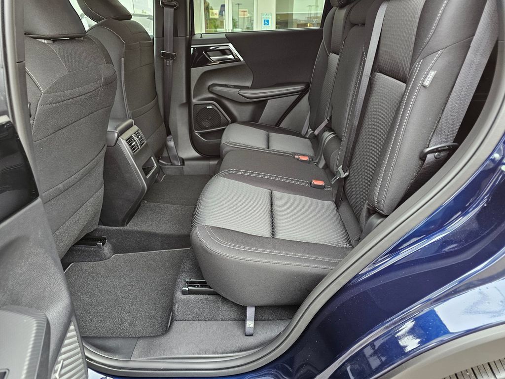 New 2026 Mitsubishi Outlander ES AWD/4WD image 11