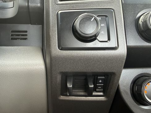 Used 2022 Ford F250 XL w/ Power Equipment Group AWD/4WD image 23