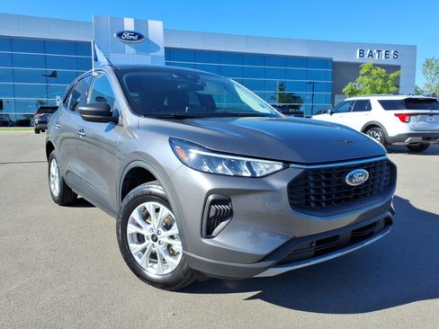 Certified 2024 Ford Escape Active AWD/4WD image 1