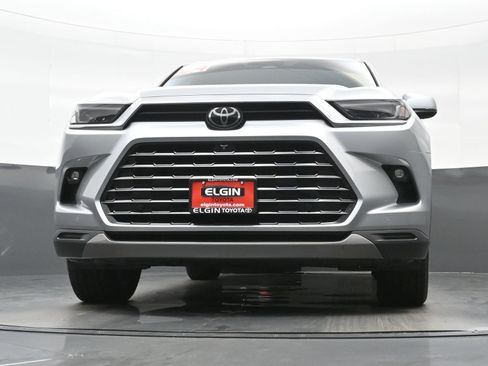 Used 2024 Toyota Grand Highlander AWD image 28
