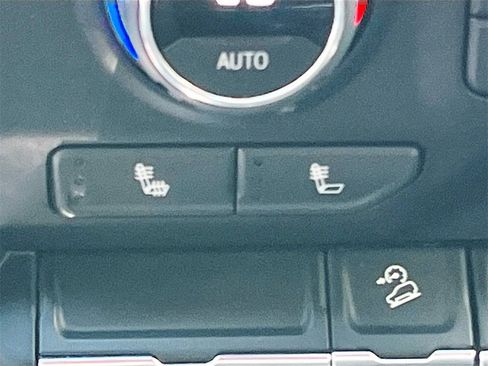 Used 2022 Chevrolet Silverado 1500 LT Trail Boss w/ Convenience Package II image 21