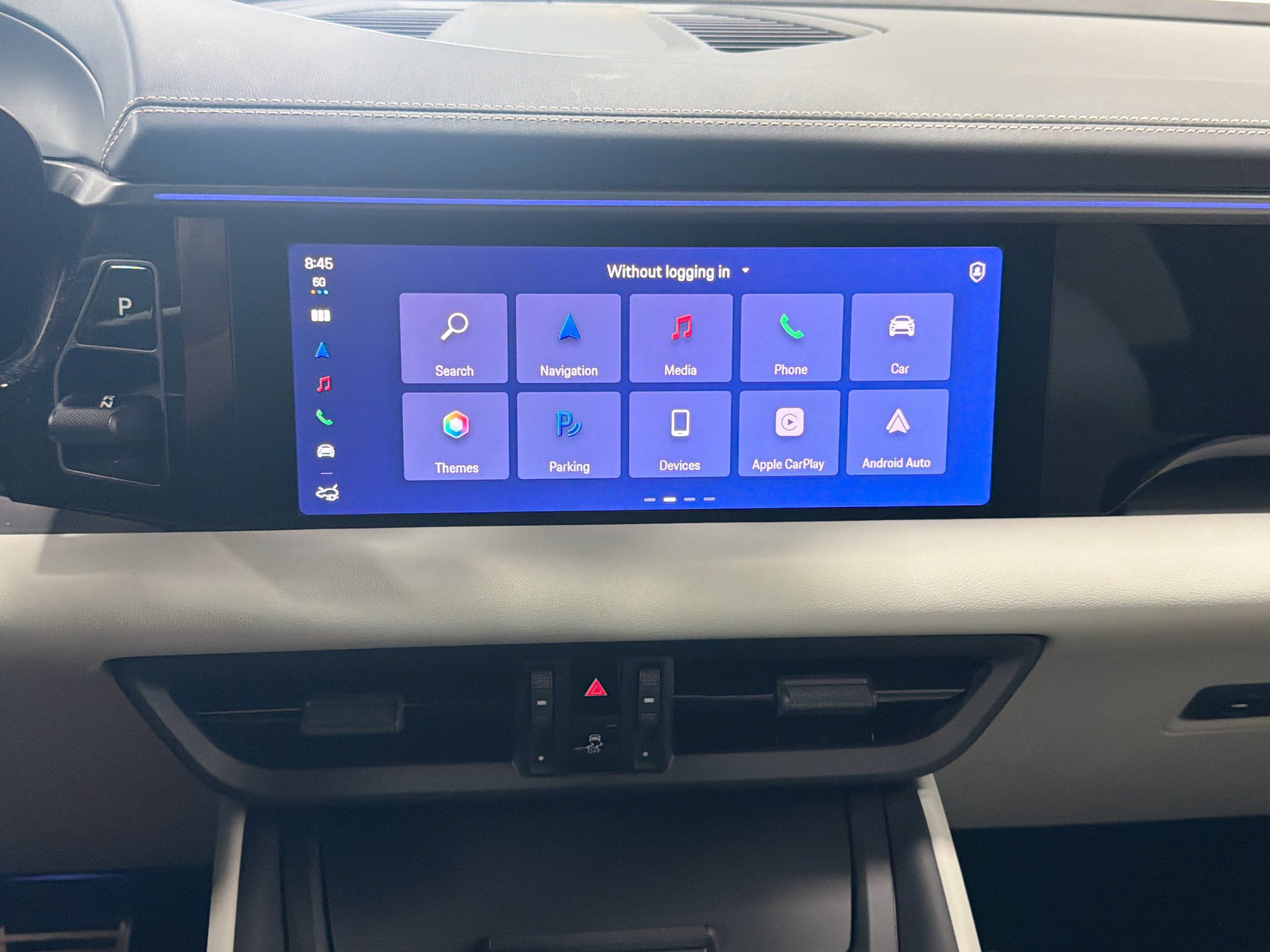 Certified 2026 Porsche Macan 4S Electric AWD/4WD image 28