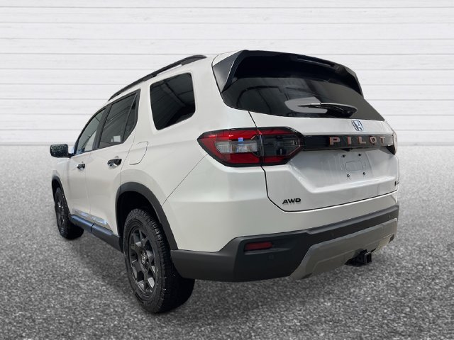 New 2026 Honda Pilot TrailSport image 3