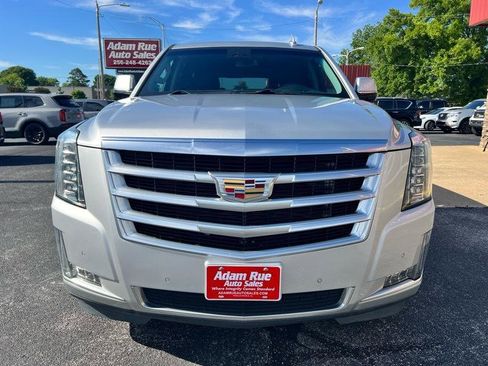 Used 2020 Cadillac Escalade Luxury AWD/4WD image 3