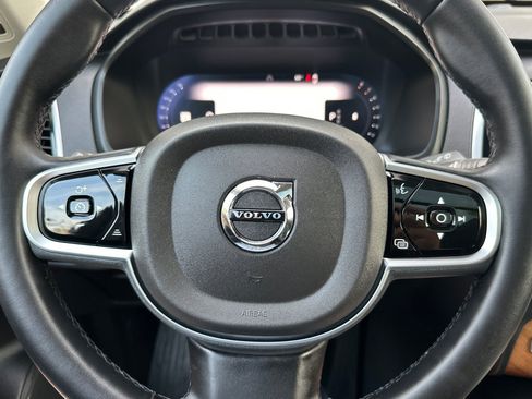 Certified 2025 Volvo XC90 B6 Plus AWD/4WD image 28