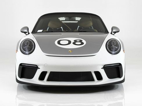 Used 2019 Porsche 911 Speedster RWD image 17