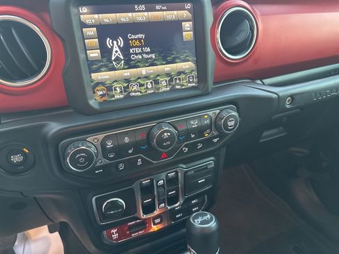 Used 2019 Jeep Wrangler Unlimited Rubicon image 9