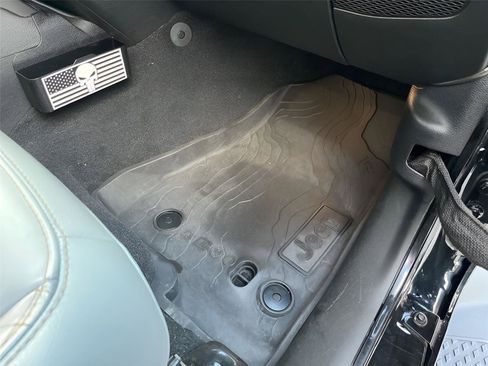 Used 2023 Jeep Gladiator Overland image 35