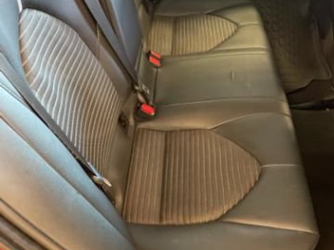 Used 2020 Toyota Camry SE FWD image 16