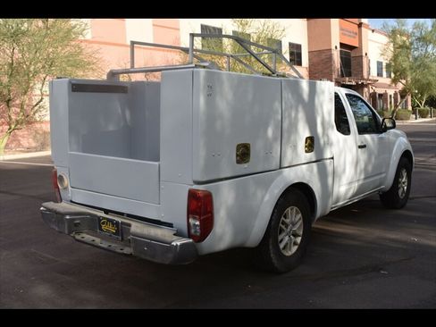 Used 2016 Nissan Frontier SV RWD image 7