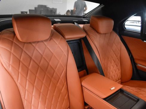 Certified 2025 Mercedes-Benz S 580 4MATIC Sedan image 33