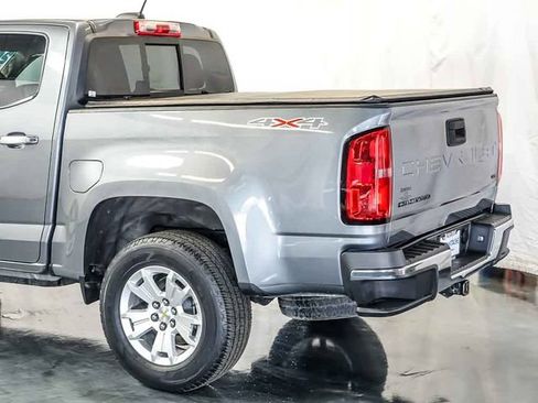 Used 2022 Chevrolet Colorado LT w/ LT Convenience Package AWD/4WD image 10