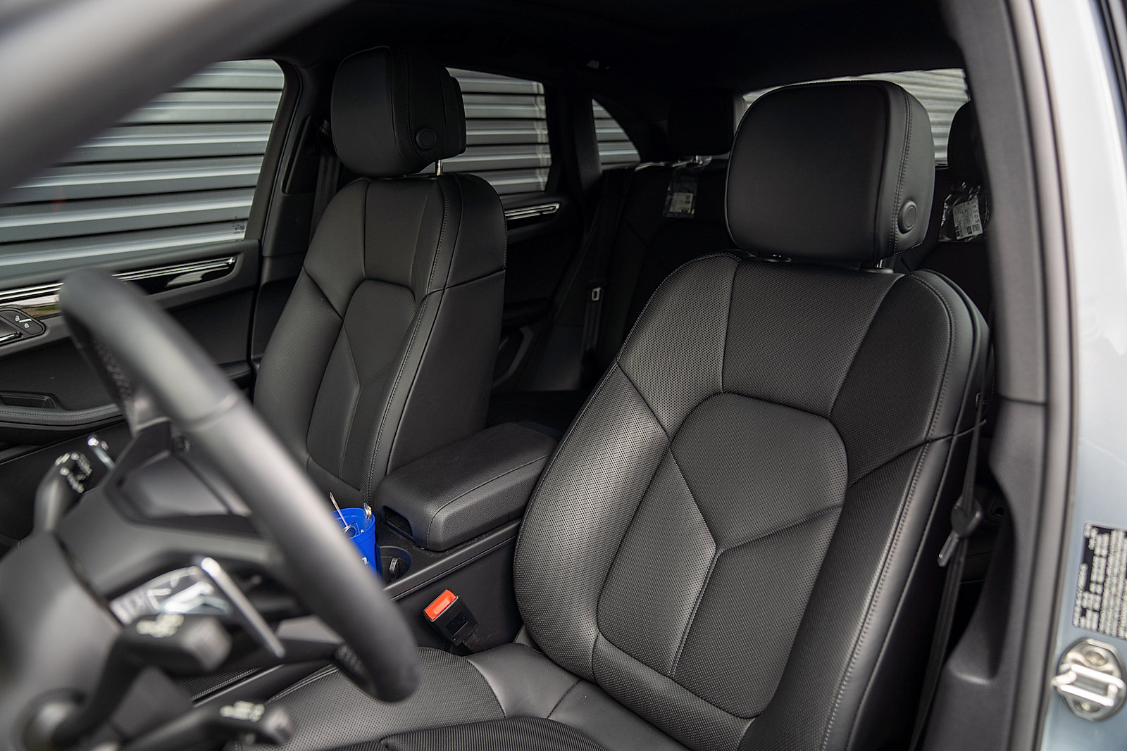 Used 2026 Porsche Macan AWD/4WD image 5