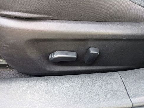 Used 2025 Nissan Altima 2.5 SV FWD image 15