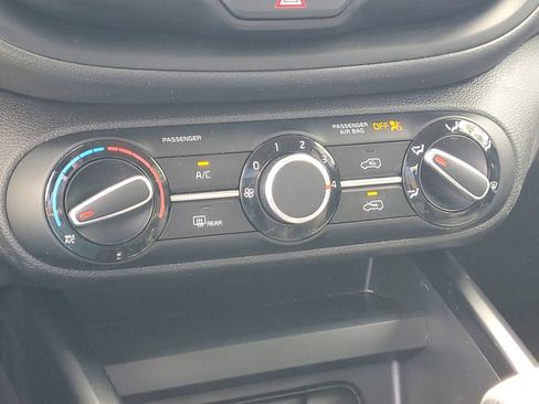 Used 2020 Kia Soul LX FWD image 23