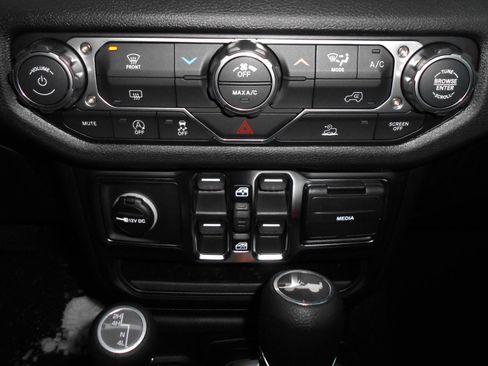 New 2026 Jeep Wrangler Unlimited Sport AWD/4WD image 16