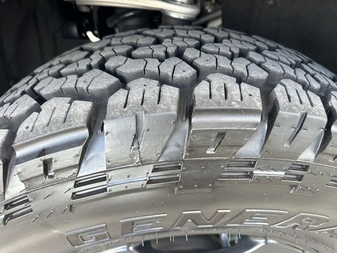 Used 2024 Ford Bronco Black Diamond AWD/4WD image 13