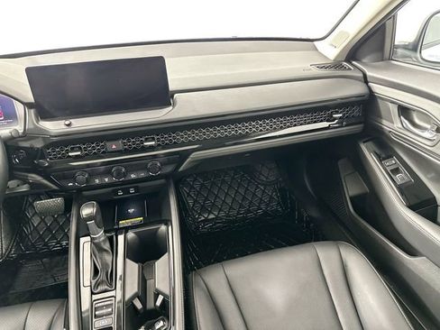 Used 2025 Honda Accord Touring image 27