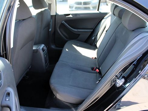 Used 2016 Volkswagen Jetta S image 18