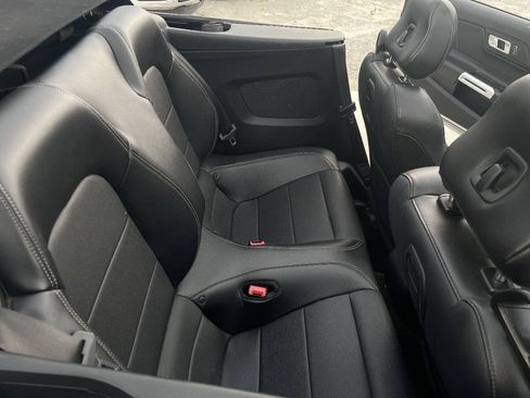 Used 2018 Ford Mustang Premium RWD image 20