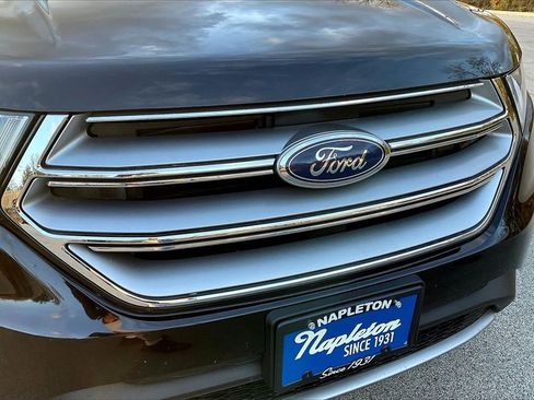 Used 2018 Ford Edge Titanium image 30