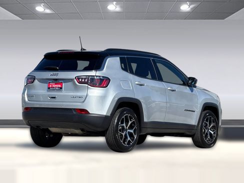 Used 2025 Jeep Compass Limited AWD/4WD image 8