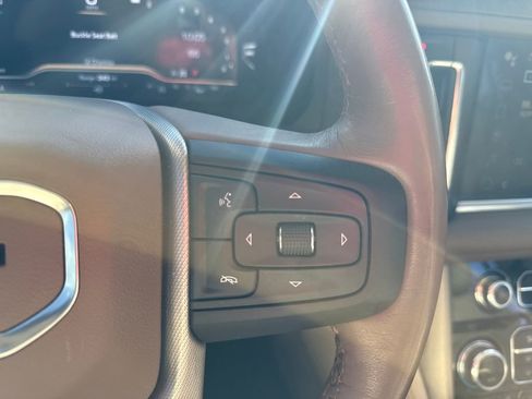 Used 2022 GMC Yukon Denali image 22