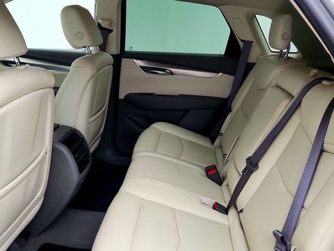 Used 2019 Cadillac XT5 Luxury FWD image 21