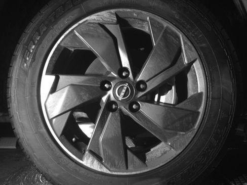 Used 2025 Nissan Rogue SV FWD image 13