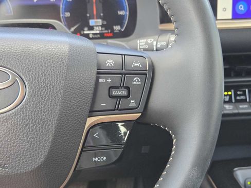 Used 2025 Toyota Crown Signia w/ Advanced Technology Package AWD/4WD image 25