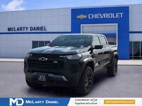 New 2026 Chevrolet Colorado Trail Boss AWD/4WD image 2