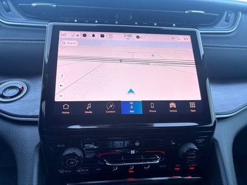 Used 2024 Jeep Grand Cherokee L Limited w/ Trailer Tow Package image 8