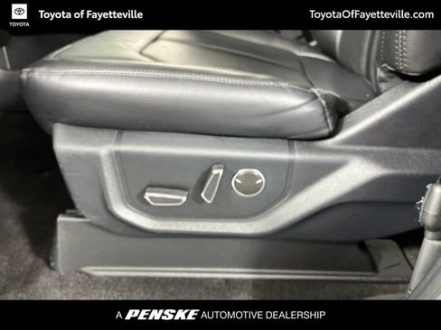 Used 2021 Ford Expedition Limited AWD/4WD image 26