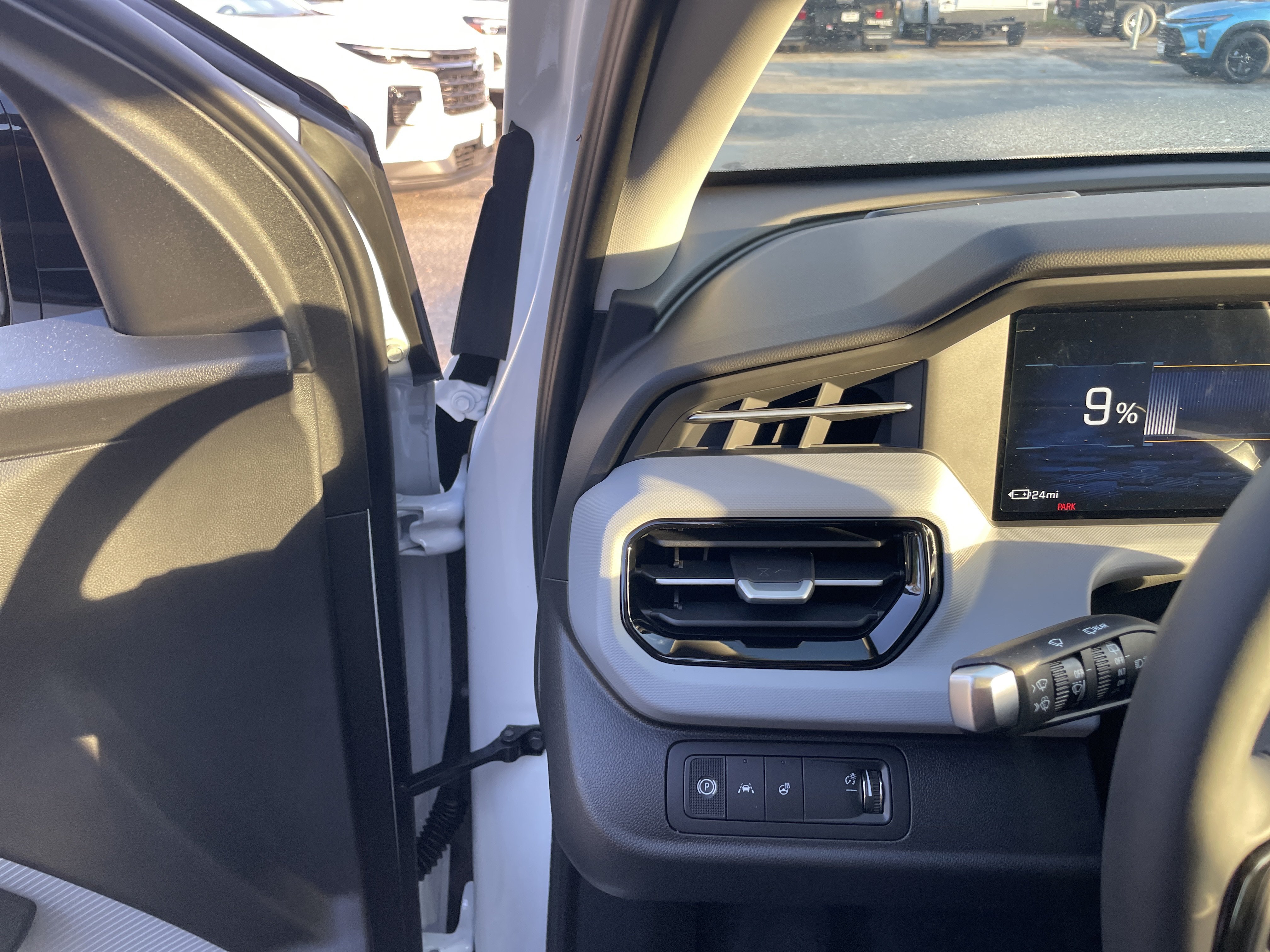 New 2027 Chevrolet Bolt LT w/ Comfort Package FWD image 16