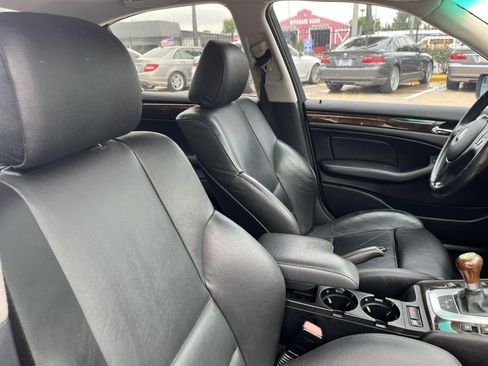 Used 2004 BMW 325i Sedan RWD image 29
