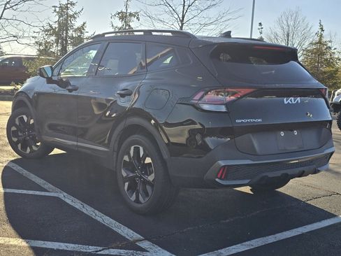 Used 2023 Kia Sportage X-Line w/ X-Line Premium Package image 5