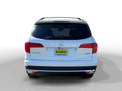 Used 2018 Honda Pilot Touring image 4