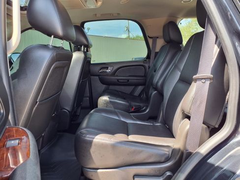 Used 2012 Chevrolet Tahoe LTZ AWD/4WD image 15