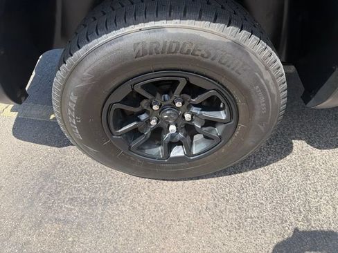 Used 2023 RAM 1500 Warlock AWD/4WD image 13