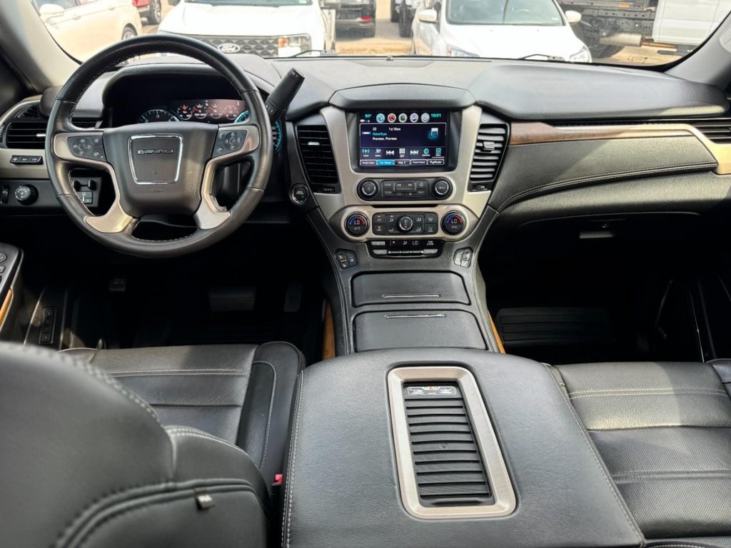 Used 2020 GMC Yukon Denali w/ Denali Ultimate Package RWD image 13