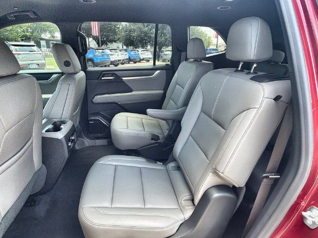 Certified 2026 GMC Acadia Elevation w/ Elevation Premium Package FWD image 24