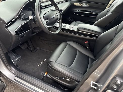 Used 2025 Genesis GV70 2.5T image 10