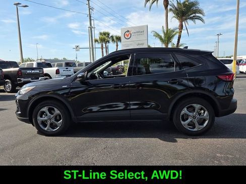 Used 2025 Ford Escape ST-Line Select AWD/4WD image 4