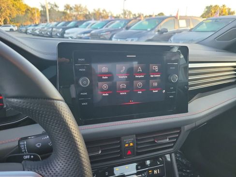 Certified 2025 Volkswagen Jetta GLI Autobahn image 22