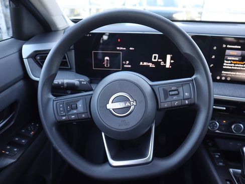 New 2026 Nissan Kicks S image 19