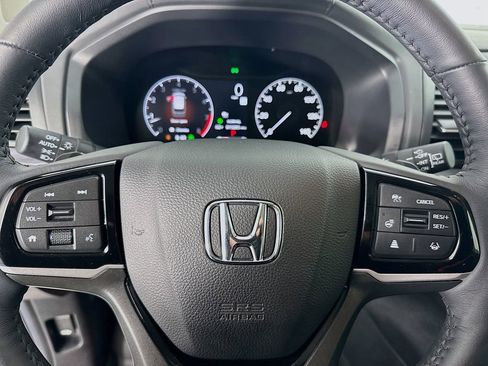 Used 2026 Honda Odyssey Elite image 16