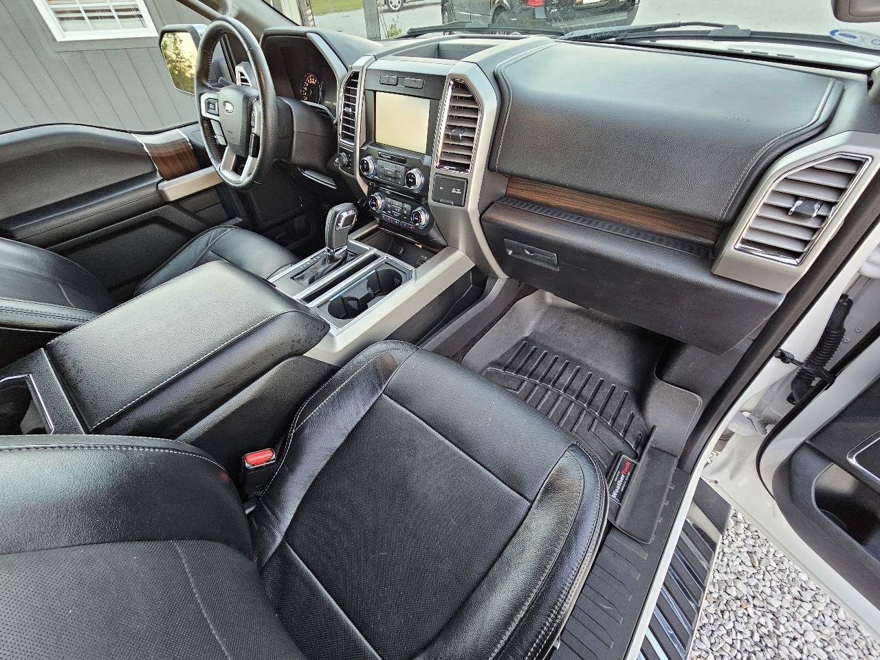 Used 2015 Ford F150 Lariat w/ Equipment Group 502A Luxury AWD/4WD image 37