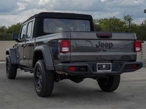 Used 2024 Jeep Gladiator Sport image 5