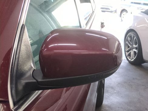 Used 2019 Jeep Cherokee Limited image 12