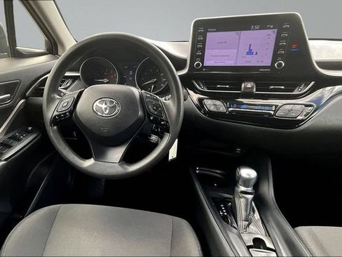 Used 2020 Toyota C-HR LE FWD image 8